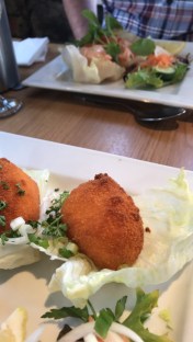 D3E28244-53E5-43CC-944D-DABFF0B29C88_1_105_c